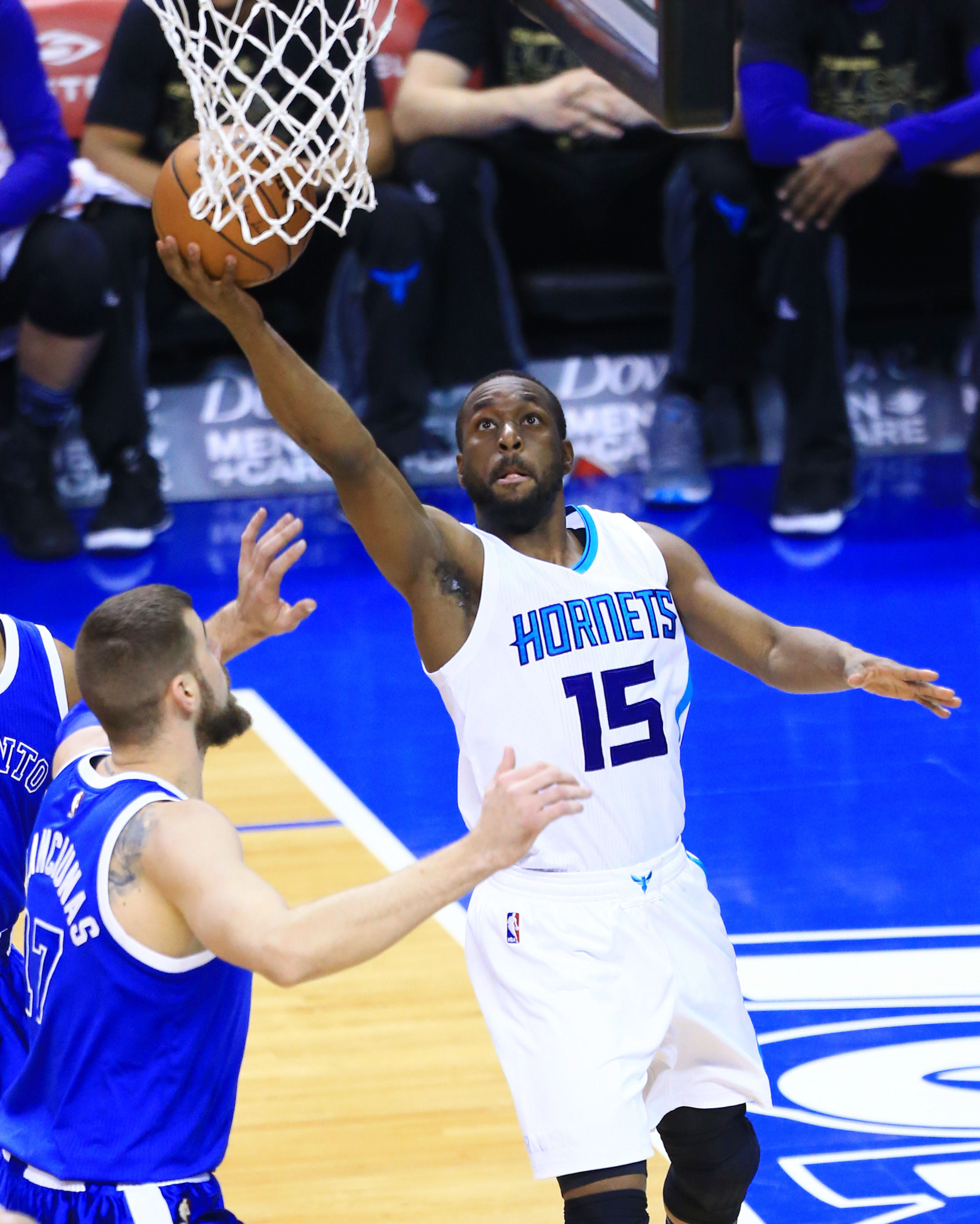 曼联则以双 曼联则以双